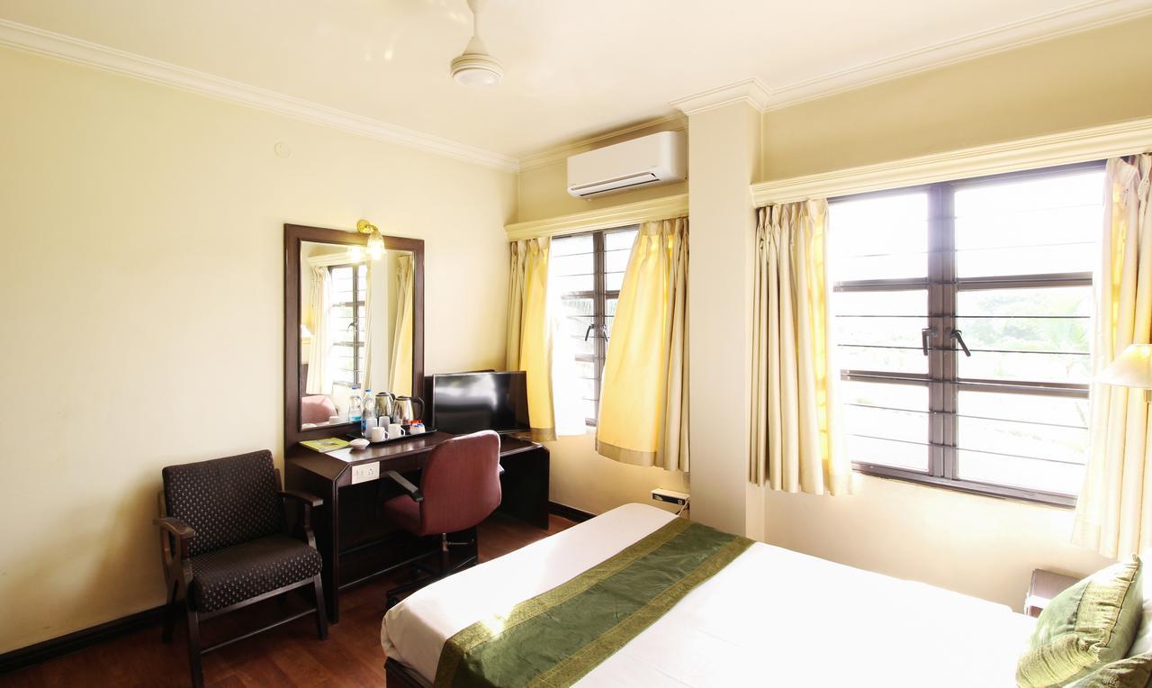 Treebo Trend Royal Inn مَسّور المظهر الخارجي الصورة