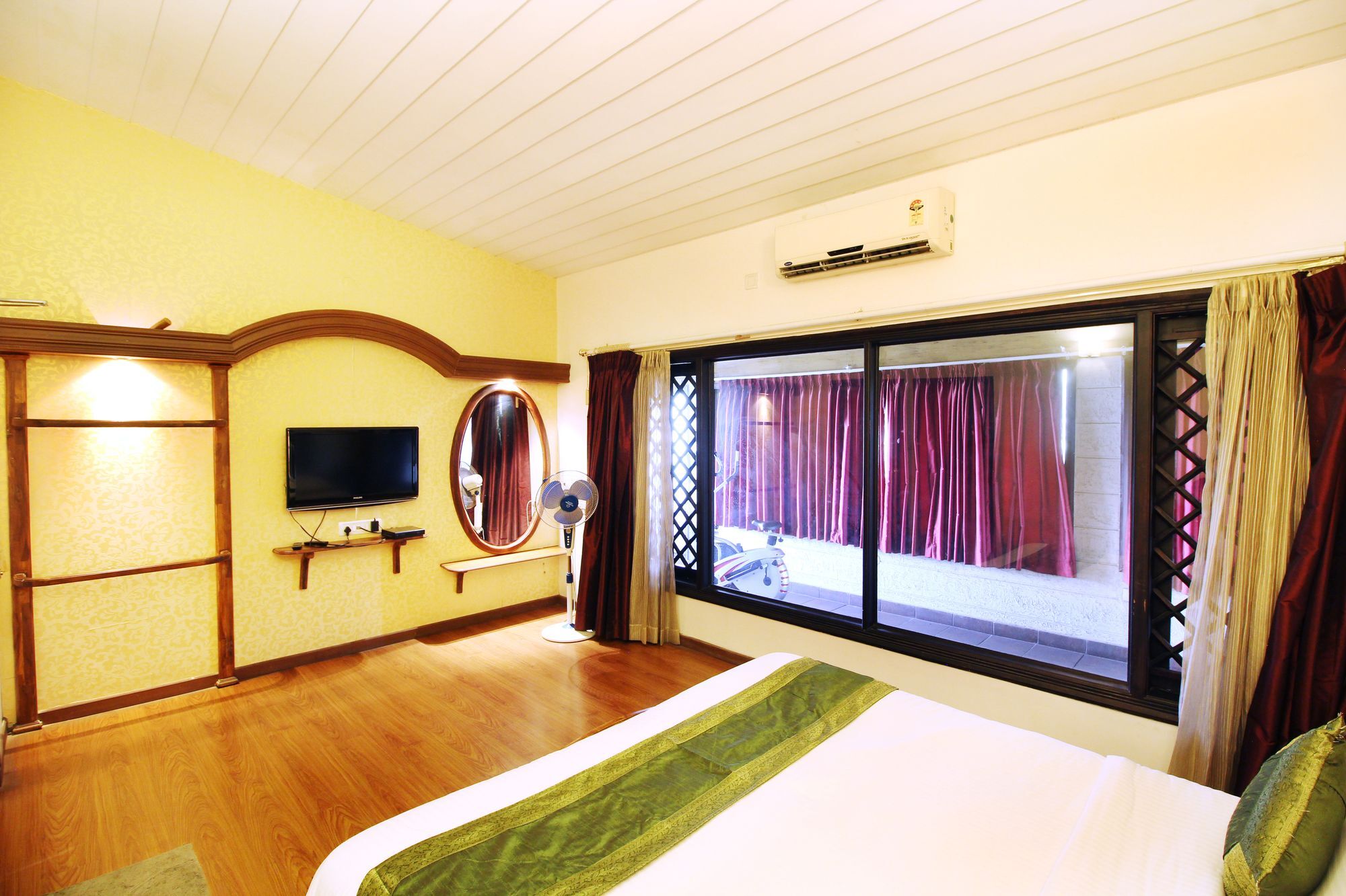 Treebo Trend Royal Inn مَسّور المظهر الخارجي الصورة
